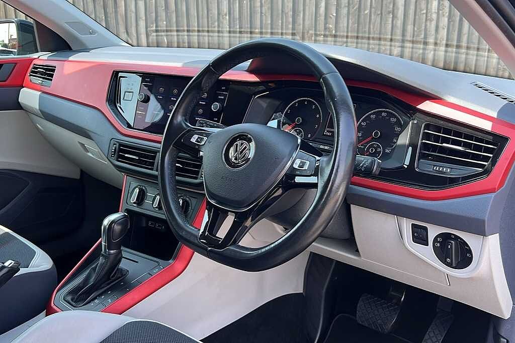 Volkswagen Polo MK6 Hatchback 5Dr 1.0 TSI 95PS beats