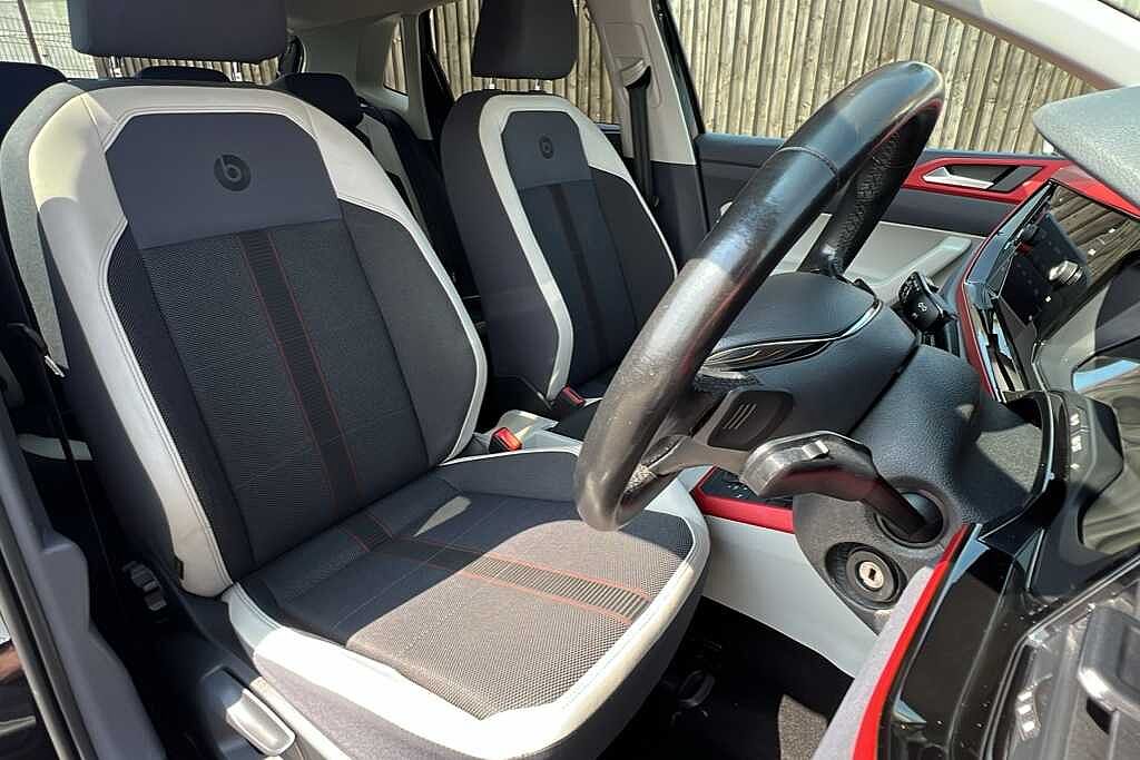 Volkswagen Polo MK6 Hatchback 5Dr 1.0 TSI 95PS beats